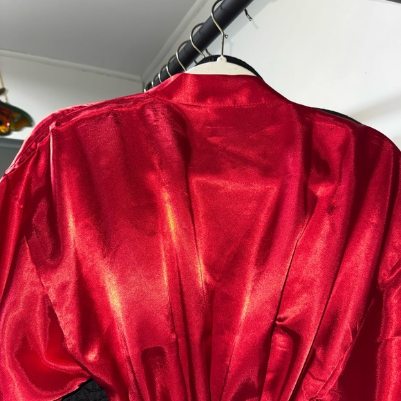 Silk Red Robe - Picture 6 of 6